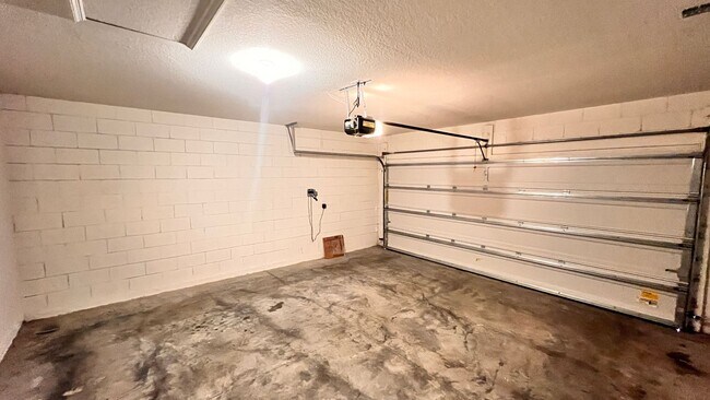 Building Photo - Modern 3-Bedroom Home with Resort-Style Amenities in New Smyrna Beach