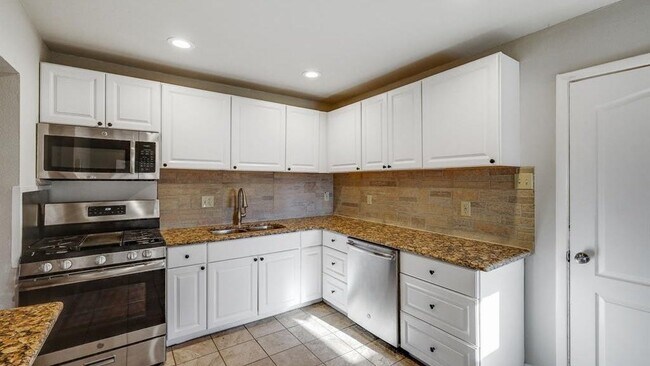 Building Photo - 4313 Bonnie Dr