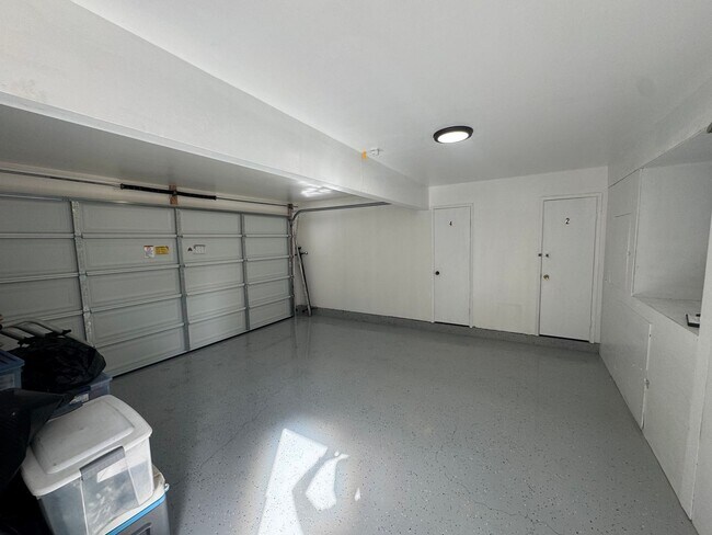 Building Photo - Two-Story 2 Bedroom, 1 Bath Lakeside Condo with Solar!