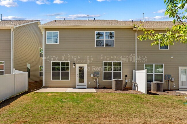 Building Photo - 4110 Steel Wy