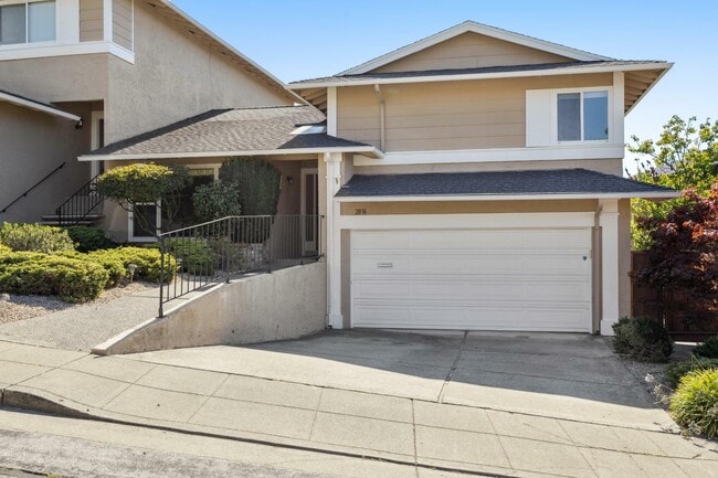 Building Photo - 2016 Fairmont Dr