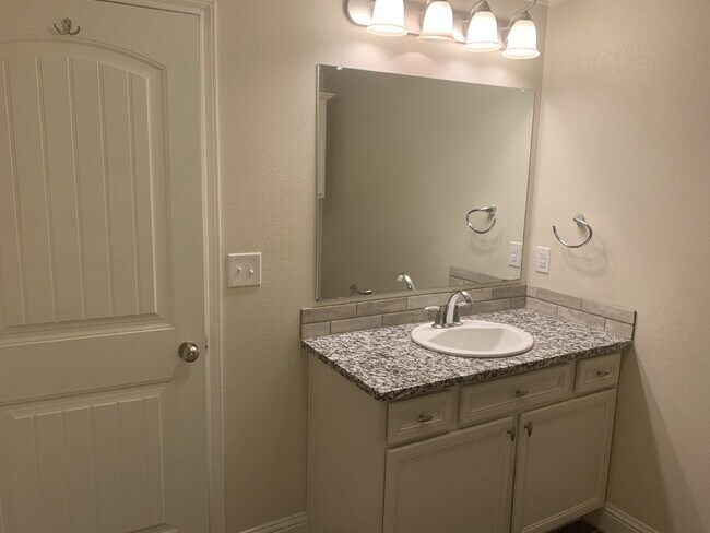 Building Photo - Beautiful Home in Frenship School District!!