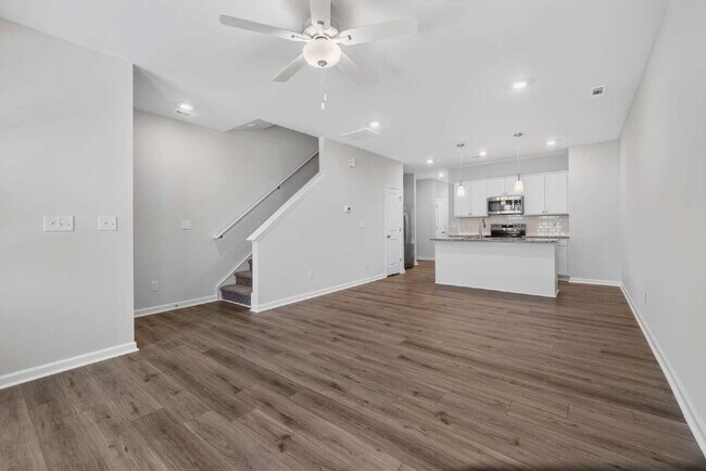 Building Photo - 107 Flowering Maple Wy