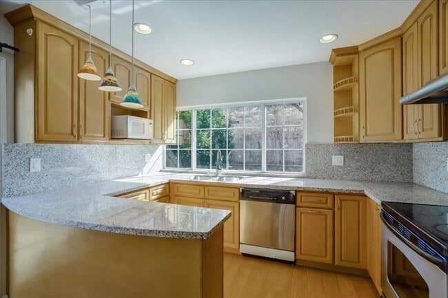 Building Photo - 47450 Cholla St