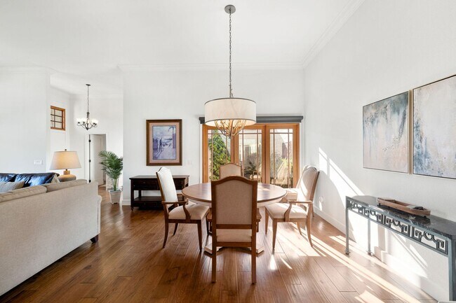 Building Photo - Luxury Golf Course Retreat in Indian Wells