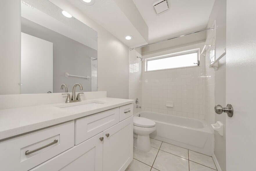 Building Photo - 4703 Stove Pl