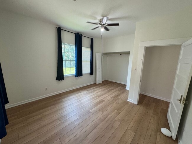 Building Photo - Downtown - Pensacola - 3 bedroom, 2 bathroom