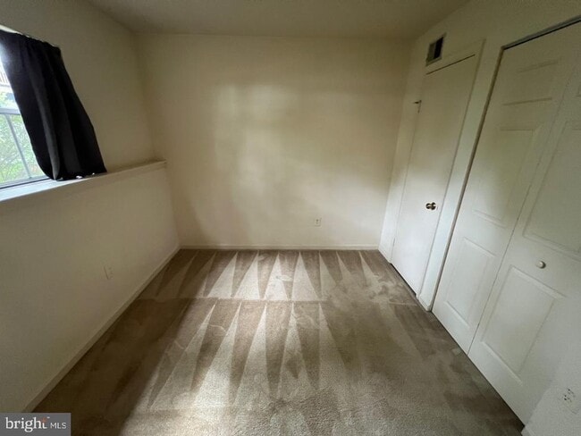 Building Photo - 18002 Sunset Lake Ct