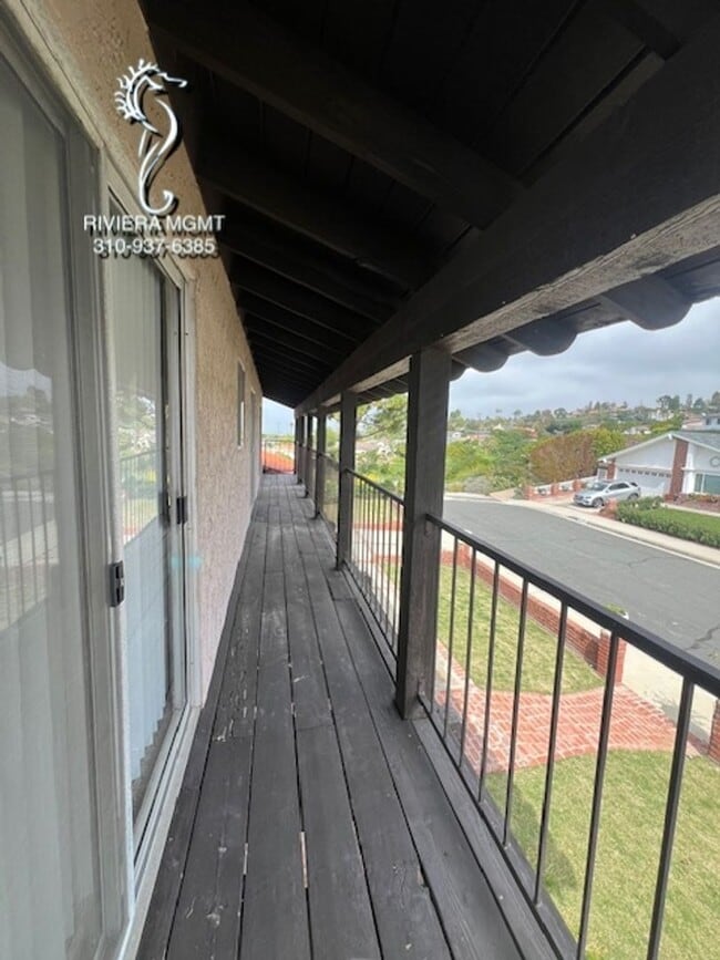 Building Photo - 5 bedroom 4 bath in Rancho Palos Verdes