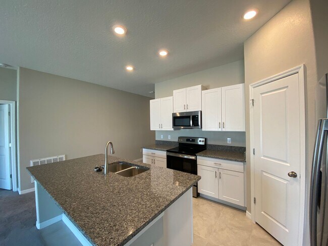 Building Photo - ... COMING SOON! NOT AVAILABLE TO SHOW UNTIL MID JUNE ... Hills Of Tuscany - Great Location, 3/2/...