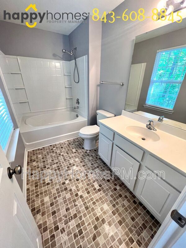 Building Photo - 205 Jackson St