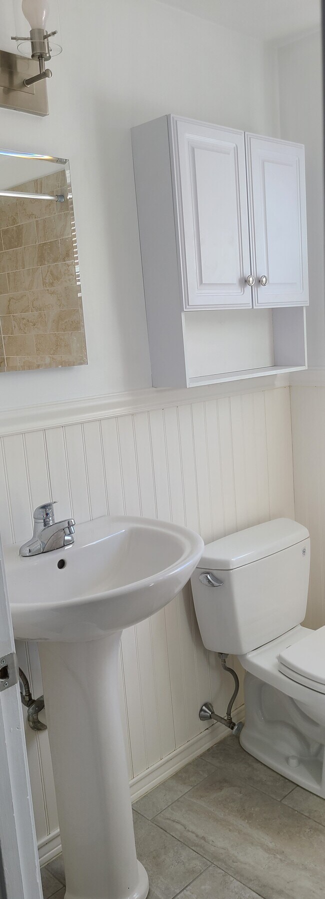 Building Photo - 18 Eden St