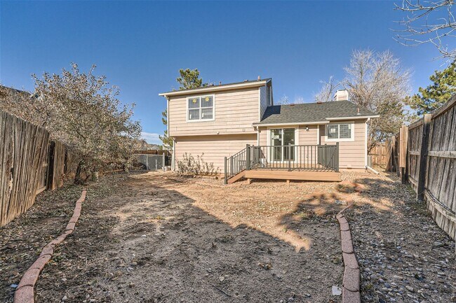 Building Photo - 5701 N Wagonwheel Trail