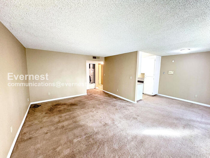 Building Photo - 277 Tradewinds Dr
