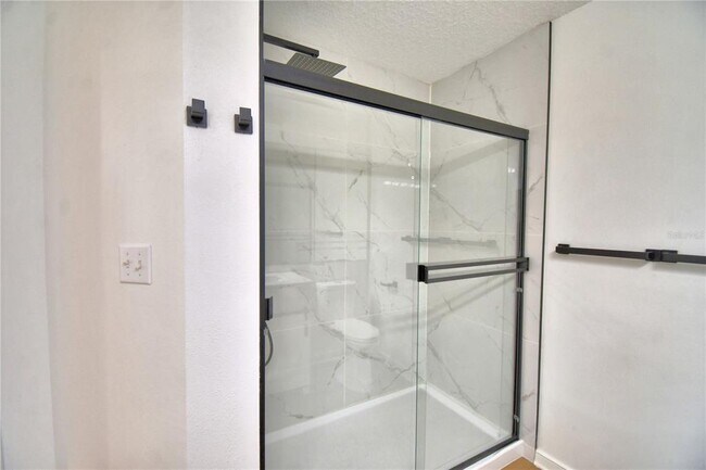 Building Photo - 660 Celebration Ave