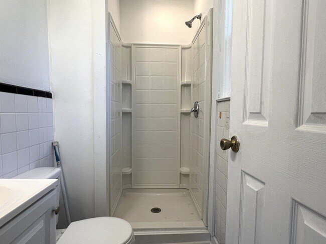 Building Photo - Cute Home in East Macon