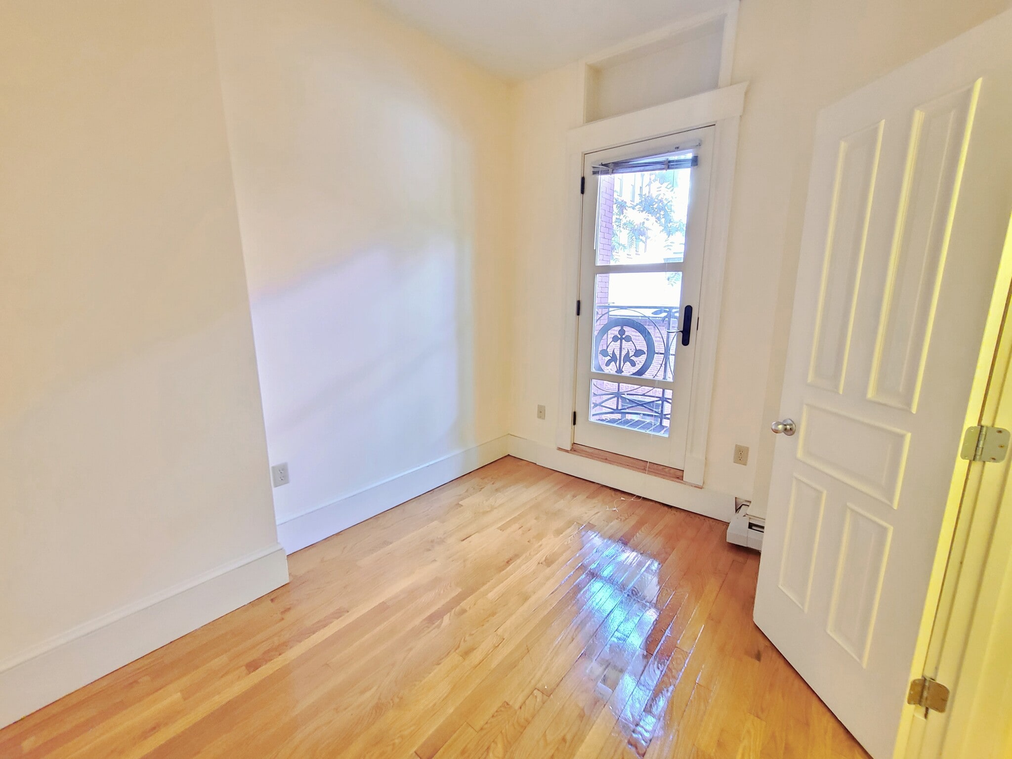 Building Photo - 191 Commonwealth Ave