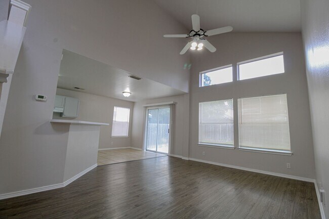 Building Photo - 9331 Gillcross Way