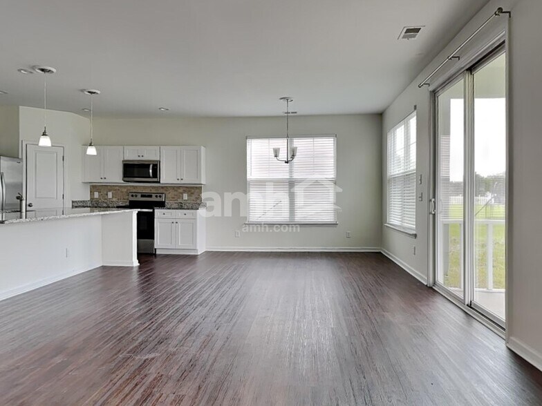 Building Photo - 103 Westover Dr