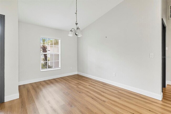 Building Photo - 2799 Thomas Ln