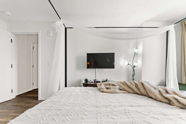 Building Photo - 300 Harrison Ave