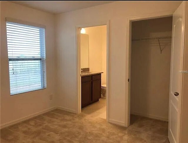 Building Photo - 15308 Honeybell Dr