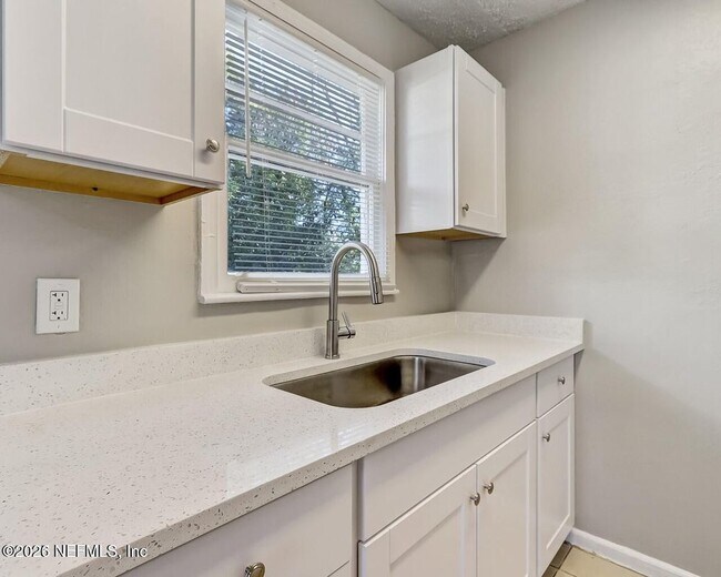 Building Photo - 1901 Pullman Ct
