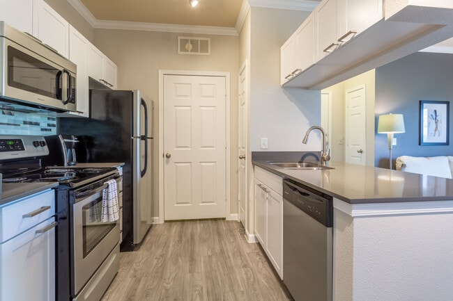 Building Photo - 34807 N 32nd Dr