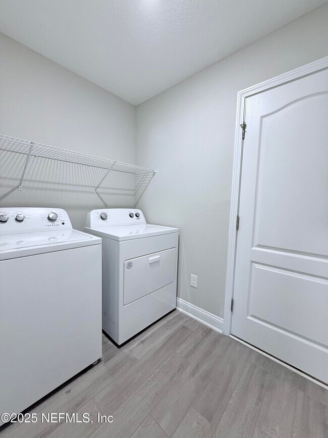 Building Photo - 23 Alagon Wy