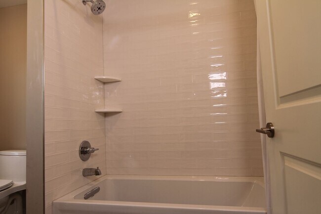 Building Photo - 3945 Baring St