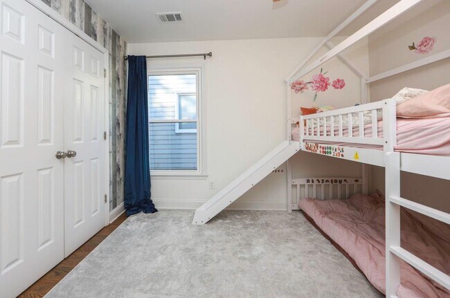 Building Photo - 9900 Barston Ct