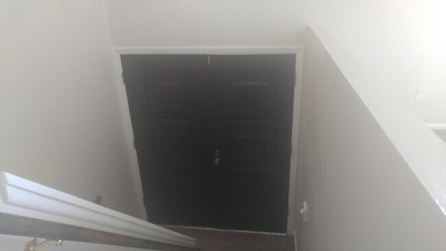 Building Photo - 1545 Montezuma Cir