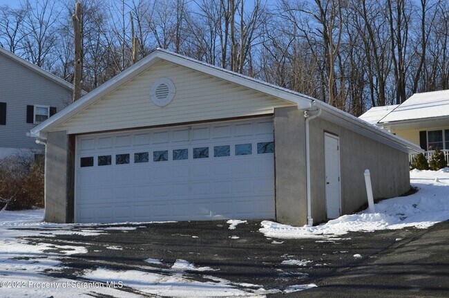 Building Photo - 355-357 Edella Rd