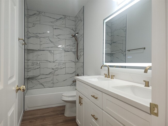 Building Photo - 6719 Roanoke St