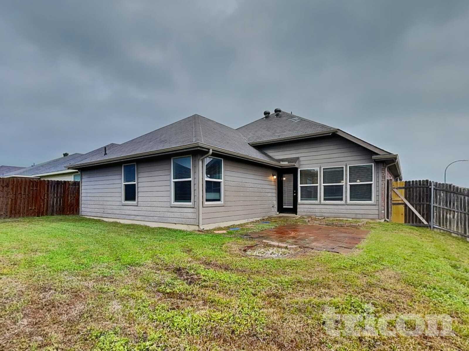 Building Photo - 5401 Creek Hill Ln