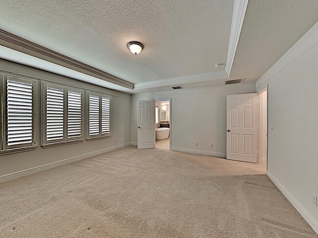 Building Photo - 8931 Lookout Pointe Dr