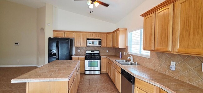 Building Photo - Charming 4-Bedroom Home in West El Paso – Spacious & Comfortable!