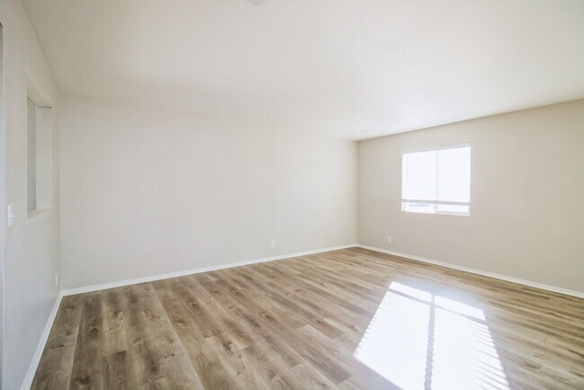 Building Photo - 3174 Hunter Farm Way