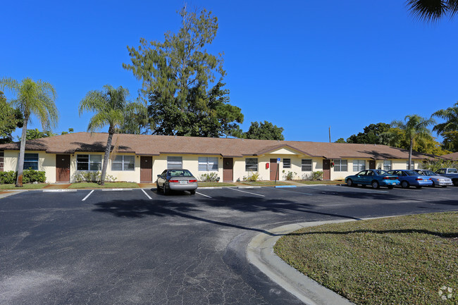 Building Photo - Stuart Manor Apartments