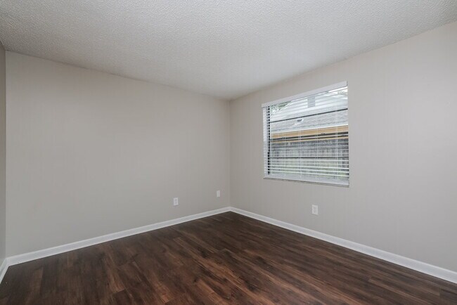 Building Photo - 16023 Eagle River Way
