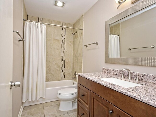 Building Photo - 100 Lido Cir