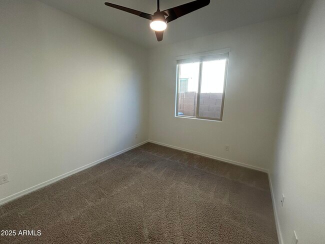 Building Photo - 14854 W Sand Hills Rd