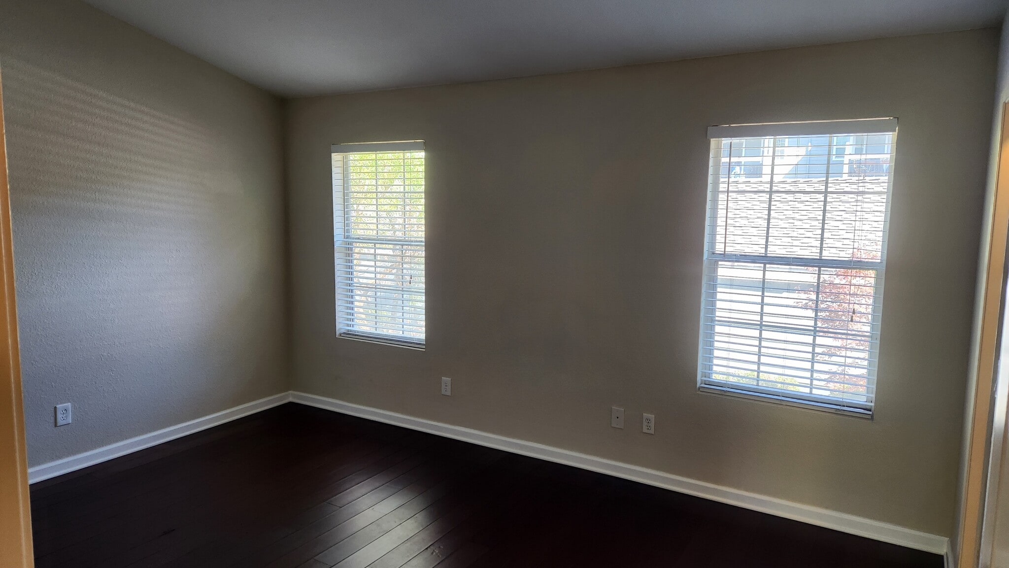 Building Photo - 8170 Mountain View Dr