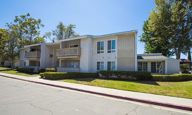 Primary Photo - Single level condo in cul-de-sac community.