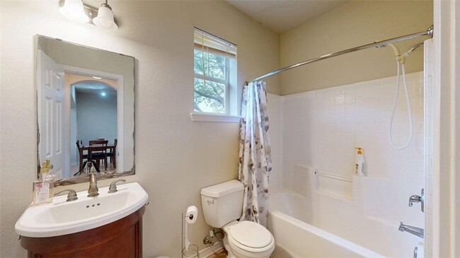 Building Photo - 4307 Spring Hill Drive