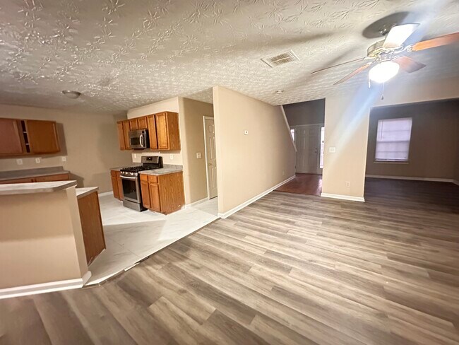 Building Photo - 164 Addy Ln