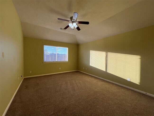 Building Photo - 5535 Bear Paw Cir