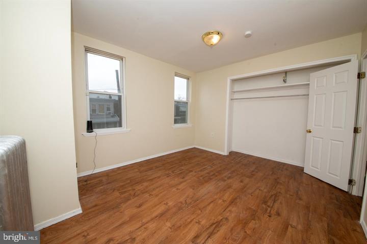 Building Photo - 2061 Wilmot St