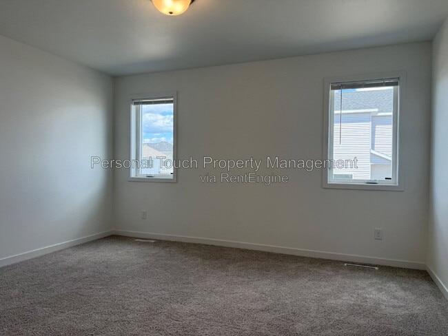 Building Photo - 6767 32nd St S