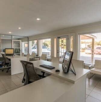 Building Photo - 9411 Westheimer Rd
